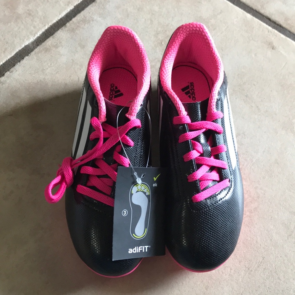 Little Girls Soccer Shoes NWT